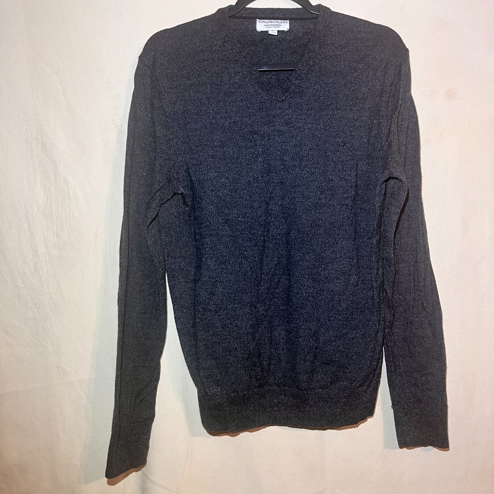 Calvin Klein Extra Fine Merino Wool Layer Sweater Sz M Grey V Neck Pullover A33
